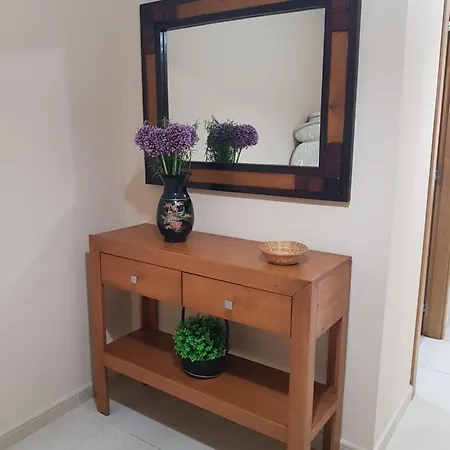 Piso Salon Paraiso 부에우